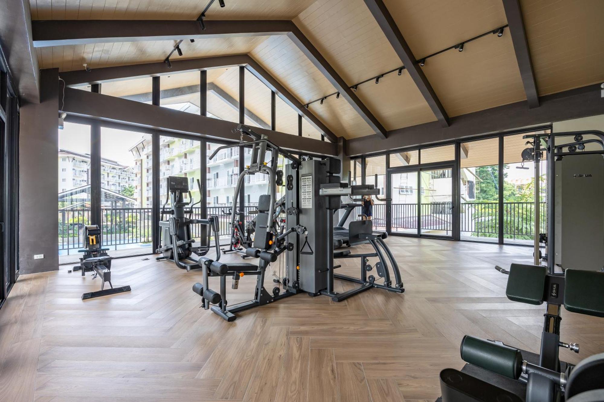 Amani 133,3 Minutes To Airport,With Gym & Pool,Fast Wi-Fi, Free Netflix Apartment Lapu-Lapu City Bagian luar foto